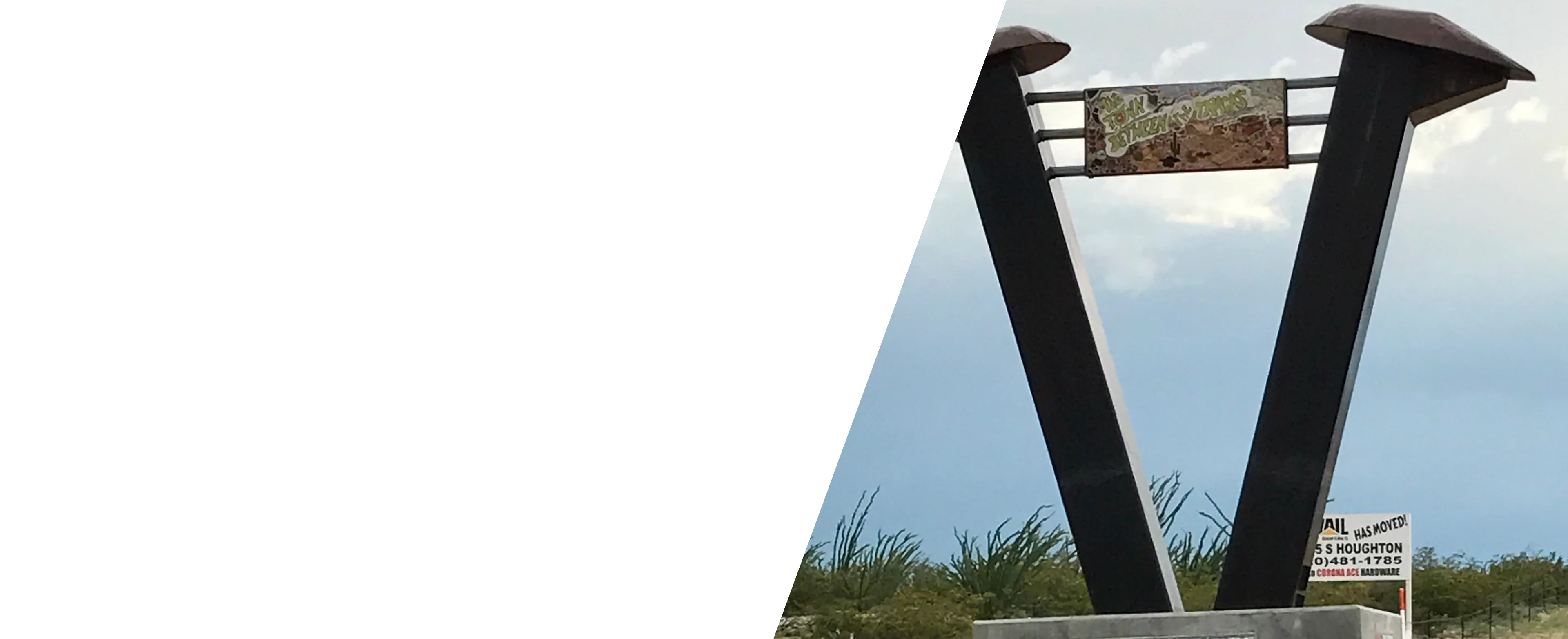 Vail, Arizona sculpture and sign